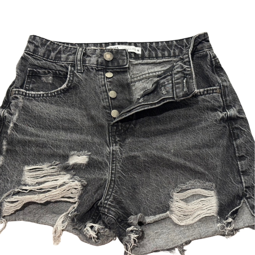 High Waisted Black Ripped Shorts. Size 4 runs small fits size 2